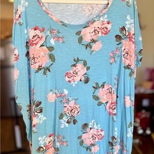 Maurices Light Blue Floral Scoop Neck short Sleeve Top